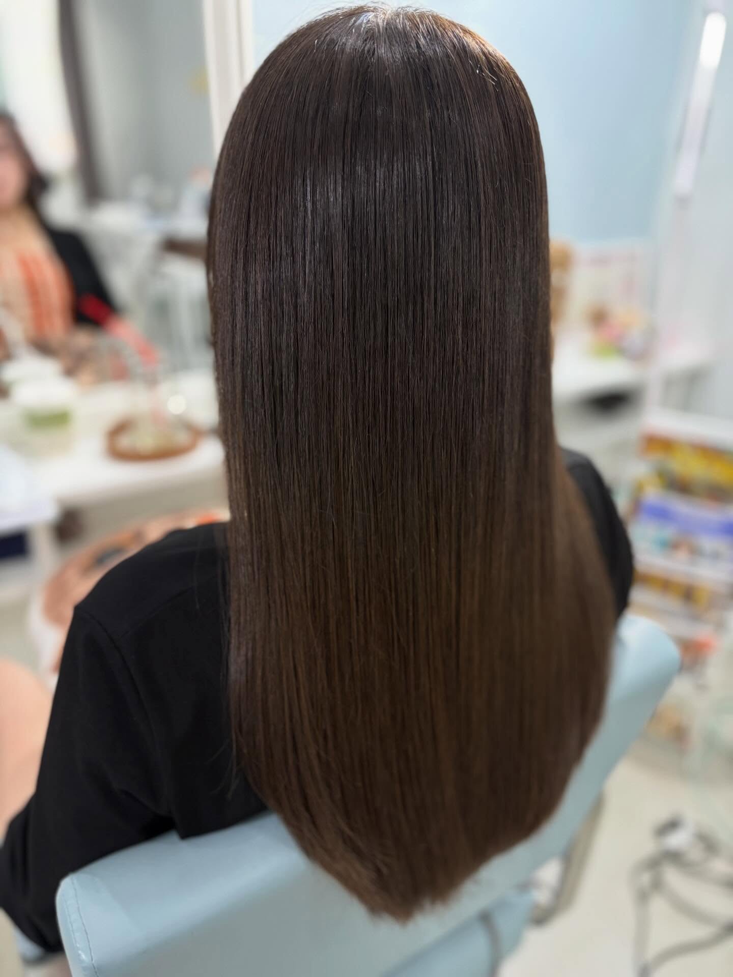 ストレートをかけると毎日のスタイリングがとても楽になります♪
何もしなくてもツヤツヤさらさら