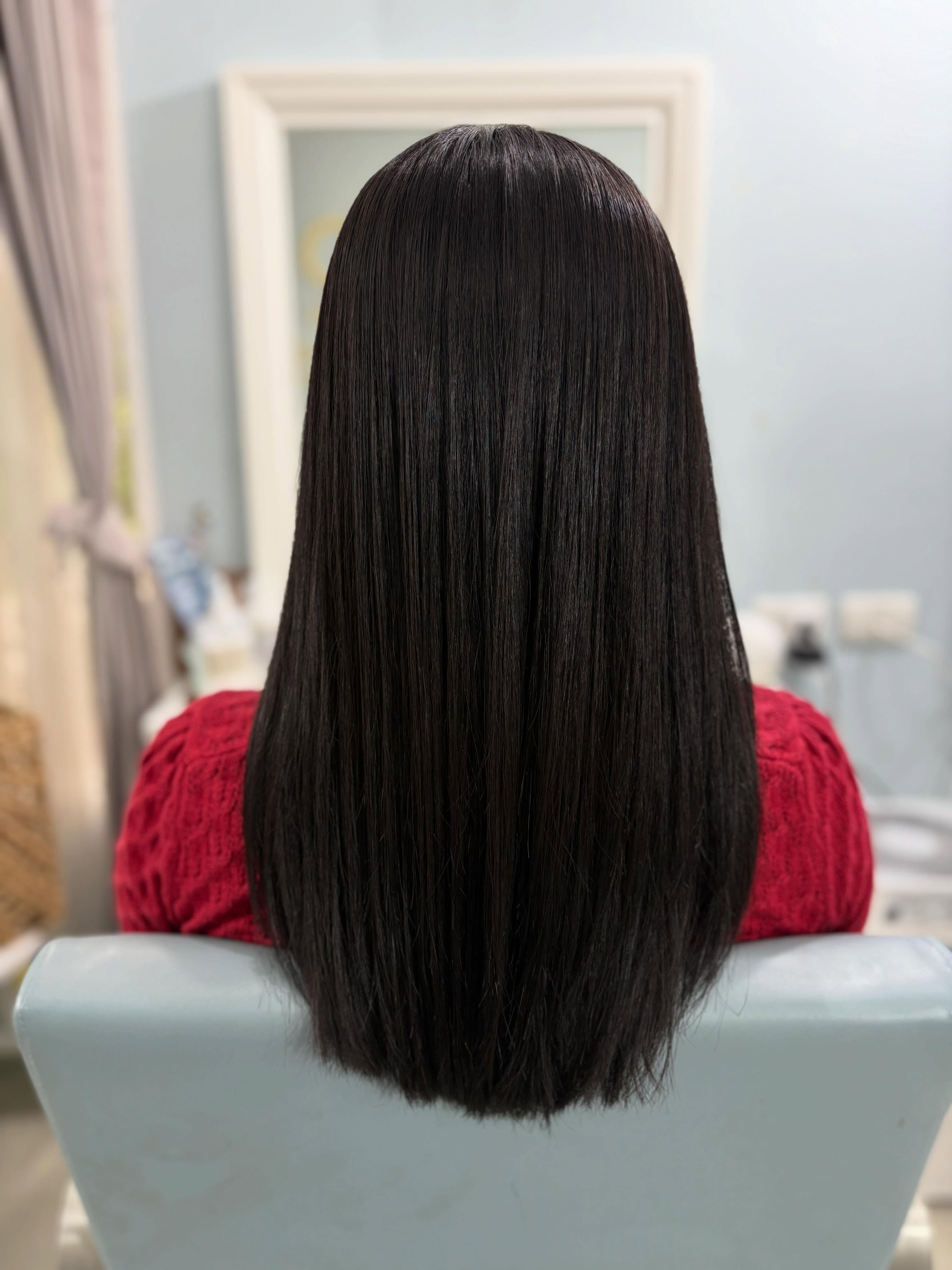 ♡  お客様の髪質に合わせて薬剤を調合しています。
硬めな髪質もしなやかなストレートヘアに🏻‍♀️