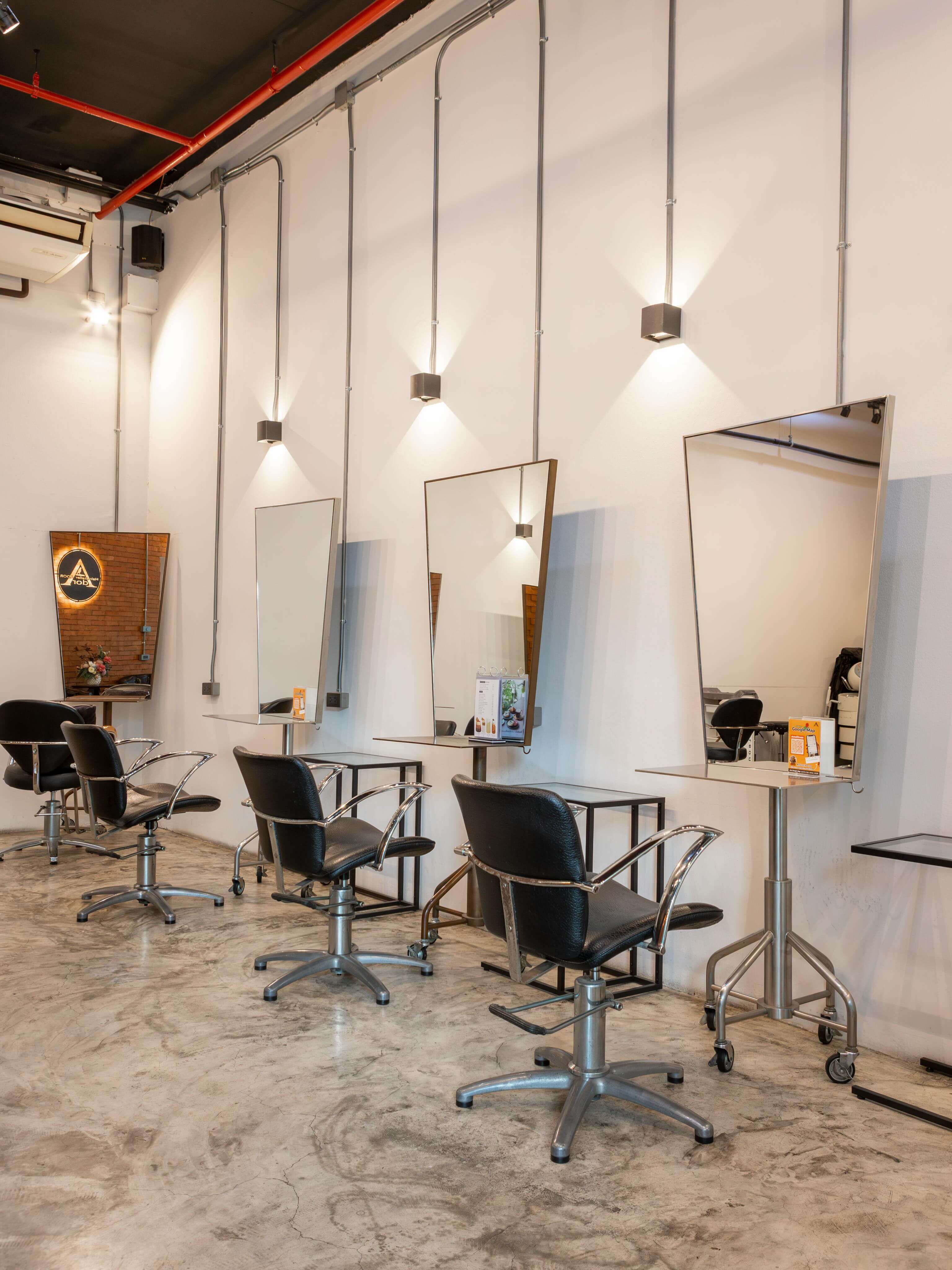 A place where great hair days begin  มุมโปรดของใครหลายคน 🤍
ร้านกว้าง โปร่ง นั่งสบาย
ให้คุณได้ผ่อนคลายระหว่างดูแลเส้นผม  ️ Japanese Hair Salon in Thonglor
 Free Parking  #HairAtelierADOR #ADORThonglor 
#バンコク美容室 #ร้านทำผมทองหล่อ