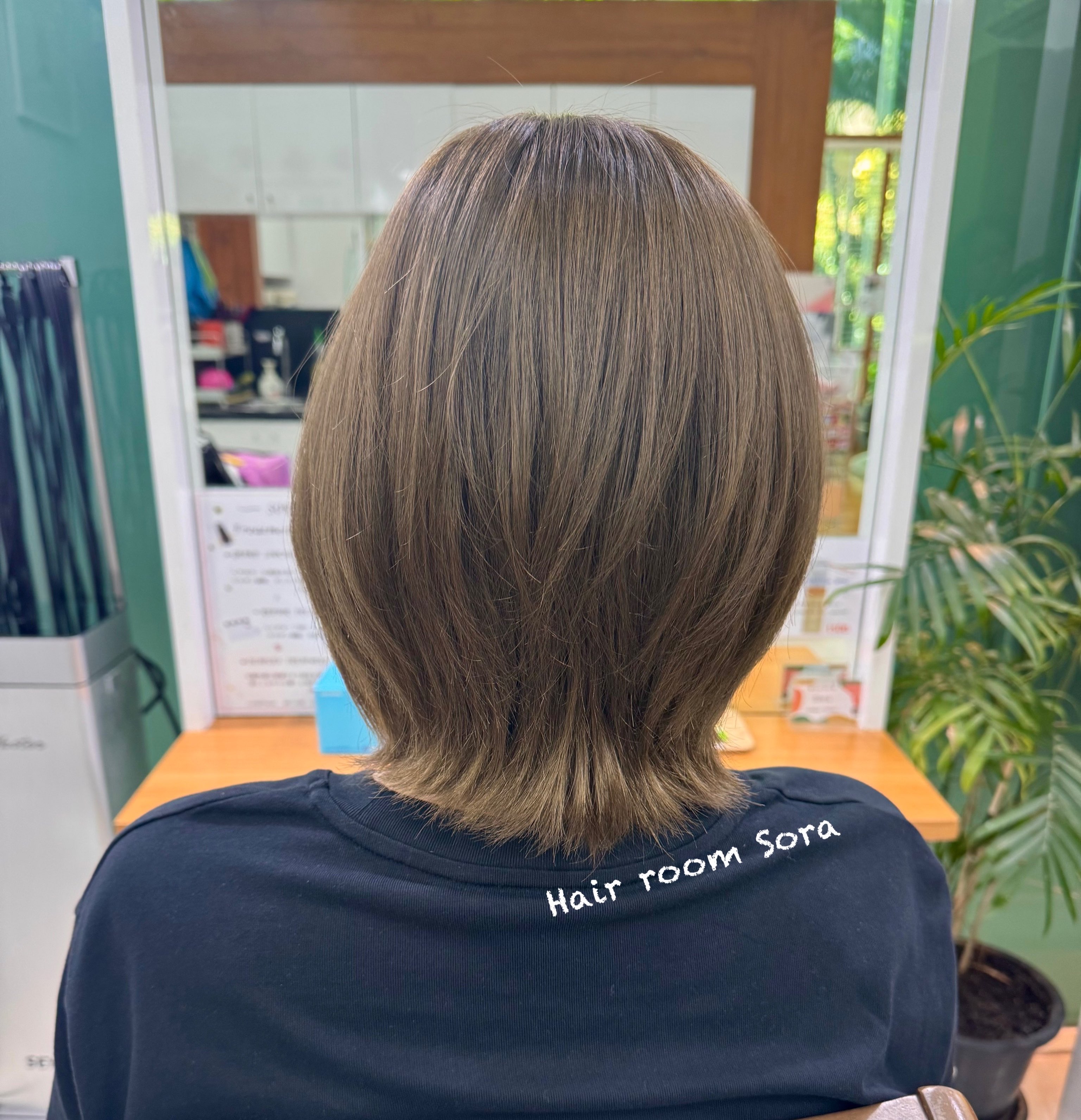 🤎🥜Chestnut Greige Color (チェスナットグレージュカラー)🥜🤎  ハイトーンカラーのオンカラーにもオススメ  Elegant high-tone color  …………………………
ร้าน Hair Room Sora 299/7 ชั้น1, Sukhumvit Living Town, ซอยสุขุมวิท21(อโศก)
️ 02-169-1622
 Line : @575zzlqc (มี @)  #Hairroomsora #Hairroomsorabangkok #🤖 #Hairstyle #sukhumvit21 Japanesesalon DigitalPerm デジパ ヘアールームソラ fashioncolor ร้านซาลอนญี่ปุ่น ซาลอน ทำผมรับปริญญา ทำผมออกงาน รับทำผม ดัดดิจิตอล ยืดผม ย้อมผม Repost head spa bangkok バンコク 美容院 hair spa bangkok バンコク ヘッドスパ バンコク 美容院 メンズ バンコク　美容室 japanese head spa bangkok bangkok head spa hair salon bangkok bangkok hair salon