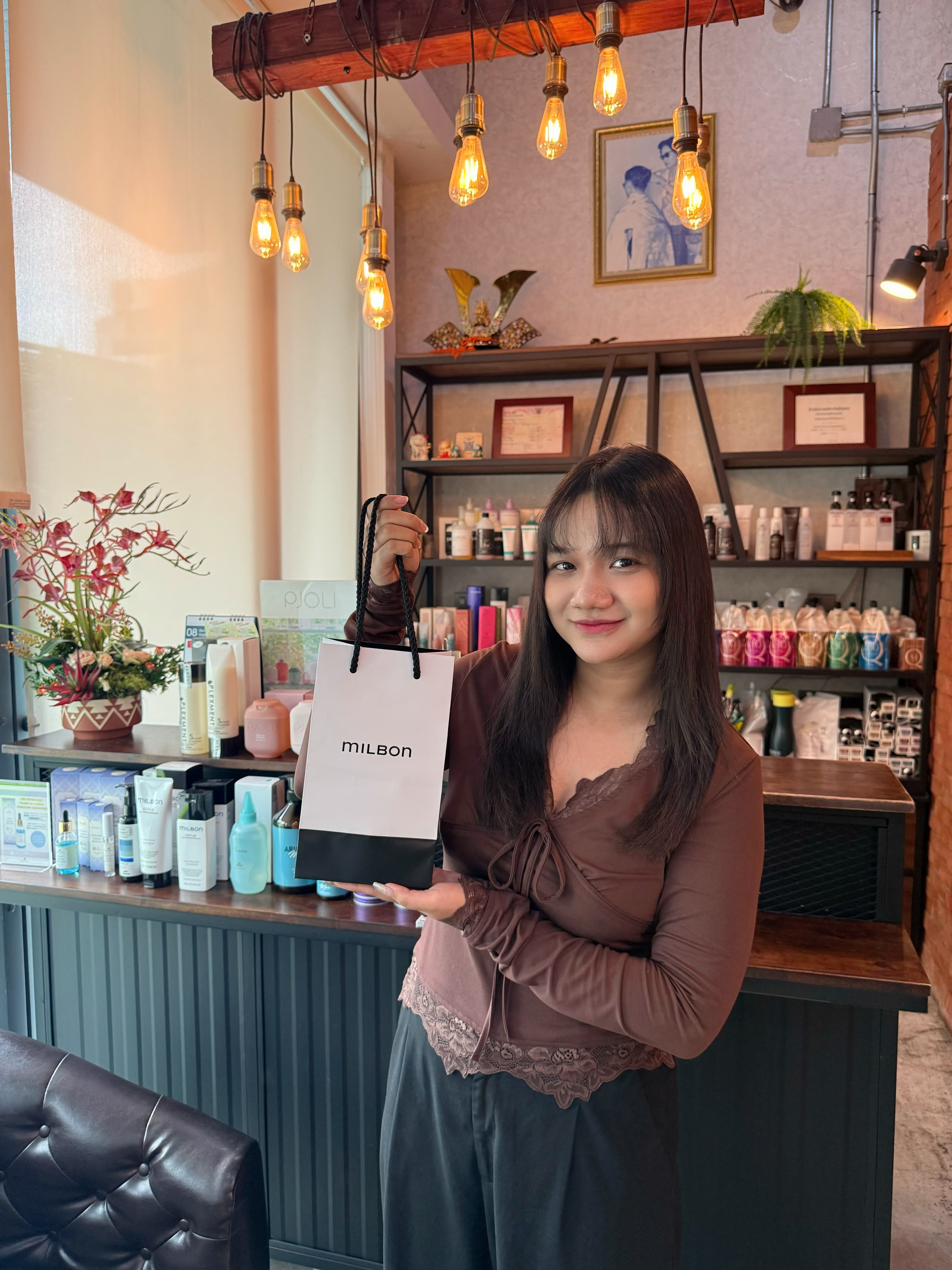 Thank you for choosing ADOR Thonglor🤎  We look forward to seeing you again soon!  #HairAtelierADOR
#ร้านทำผมทองหล่อ #ยืดผมธรรมชาติ 
#バンコク美容室
#バンコクヘアサロン