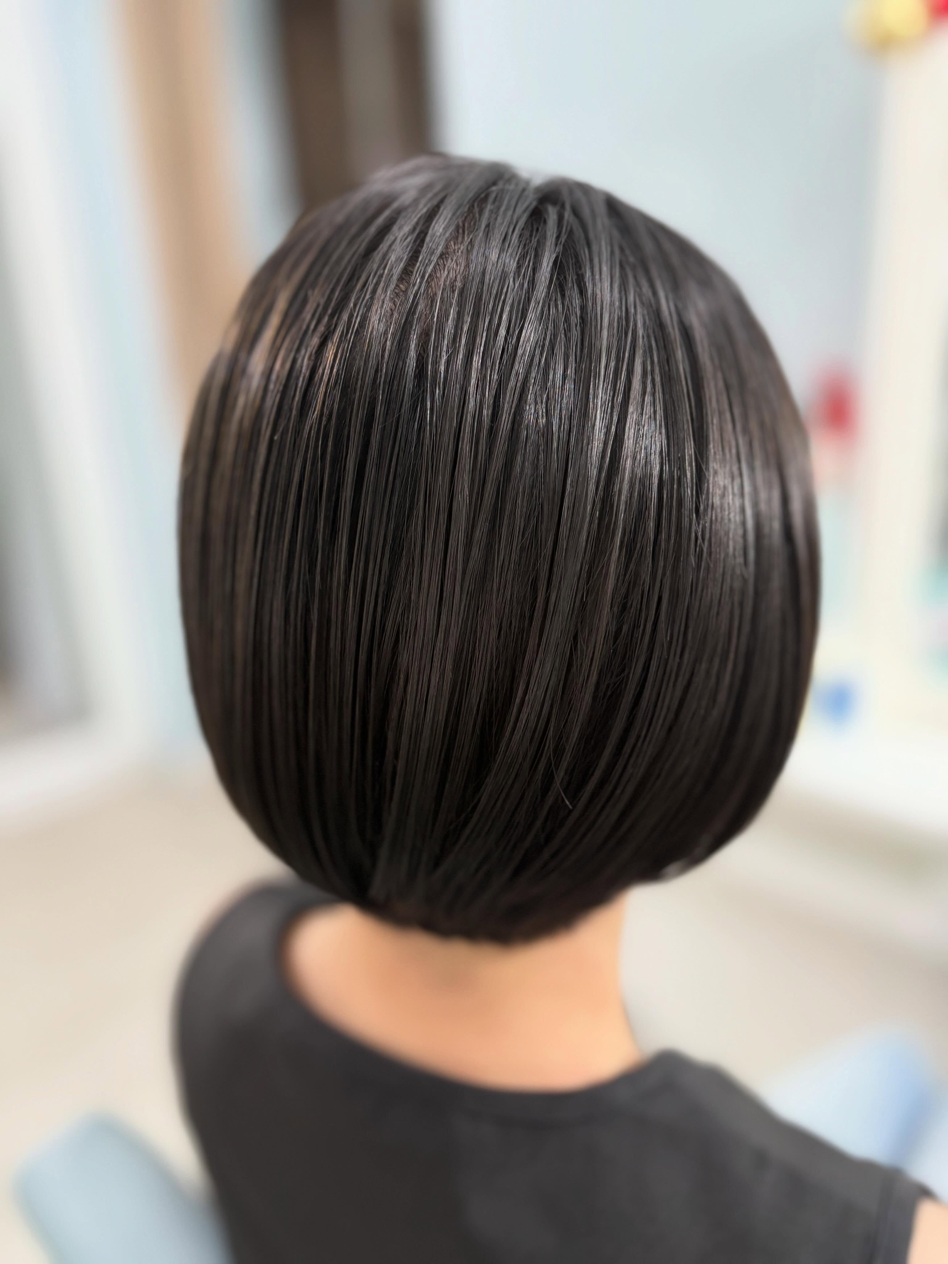 自然な仕上がりだから酸性ストレートとショートヘアの相性も◎‍♀️