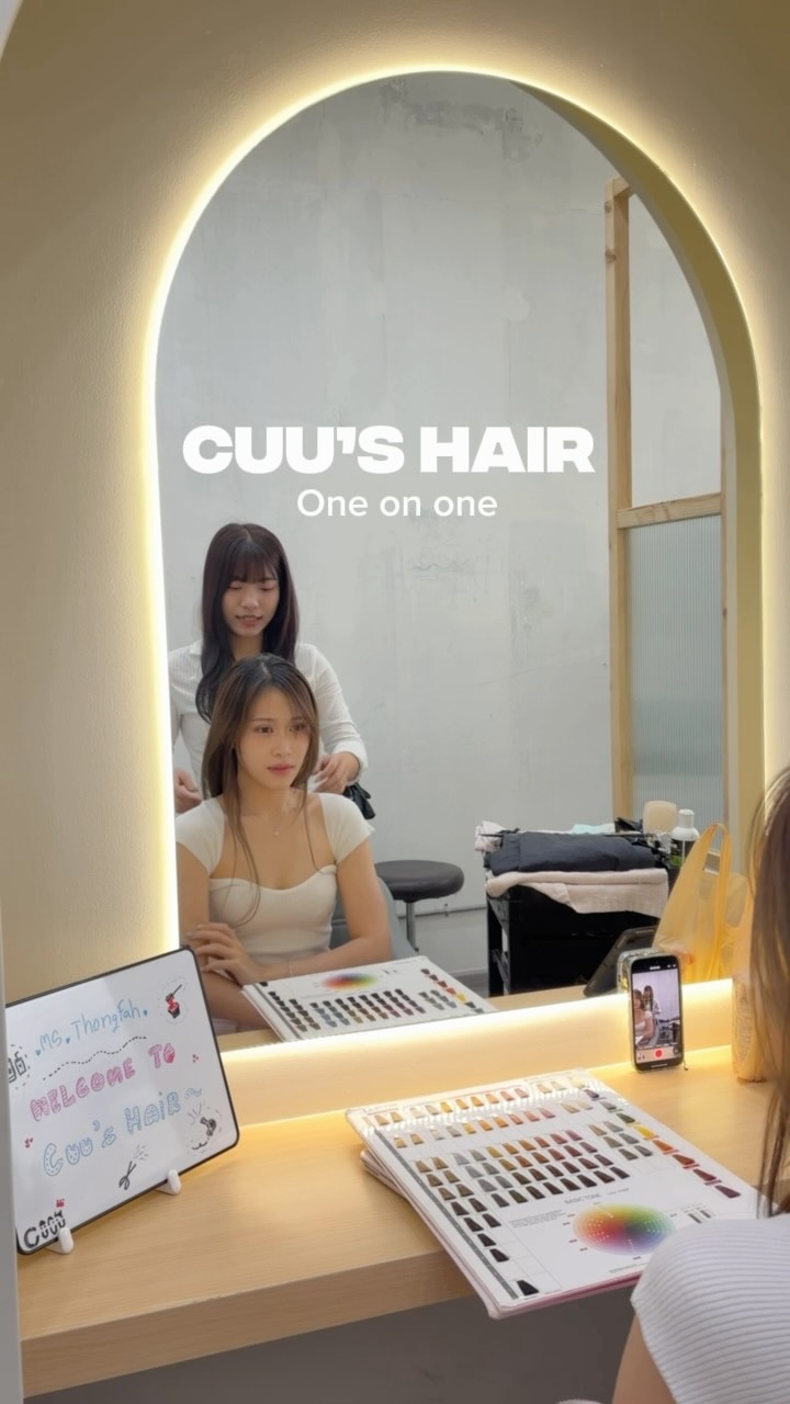 Cuu’s hairは
最初のカウンセリングから仕上げまで
スタイリストが1対1で担当する
マンツーマンサロンです。  待ち時間なく、丁寧に
あなたの髪と向き合います。  Cuu’s hair ซาลอนดูแลแบบ 1 ต่อ 1 ‍♀️
ตั้งแต่ปรึกษา จนถึงขั้นตอนสุดท้าย
มีสไตลิสต์คนเดียวดูแลคุณตลอดงาน  ไม่สลับช่าง ไม่ต้องรอคิวนาน
ใส่ใจทุกรายละเอียด เพื่อผมสวยสุขภาพดีจริง 🤍  Why one-on-one?
We believe your hair deserves
full attention.  No waiting.
No switching stylists.
No compromise.  Just you and your stylist,
focused on your hair.  That’s the Cuu’s hair experience.
Thonglor Bangkok  #bangkokhairsalon